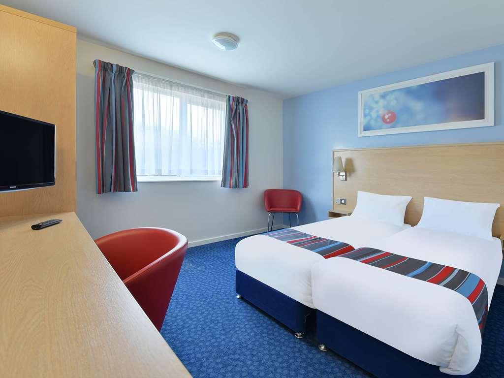 Travelodge Edinburgh Dreghorn Quarto foto