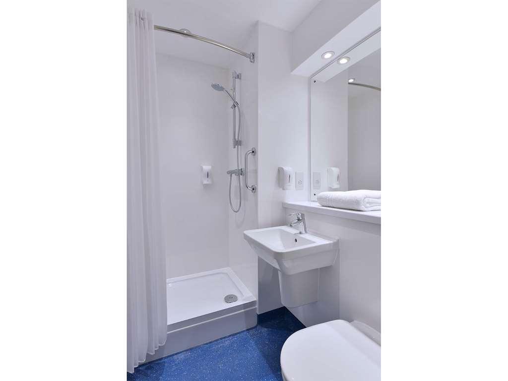 Travelodge Edinburgh Dreghorn Quarto foto