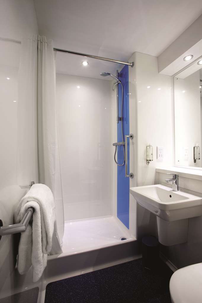Travelodge Edinburgh Dreghorn Quarto foto